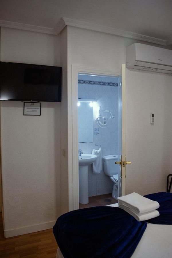 Hostal Artico Madrid Exteriér fotografie