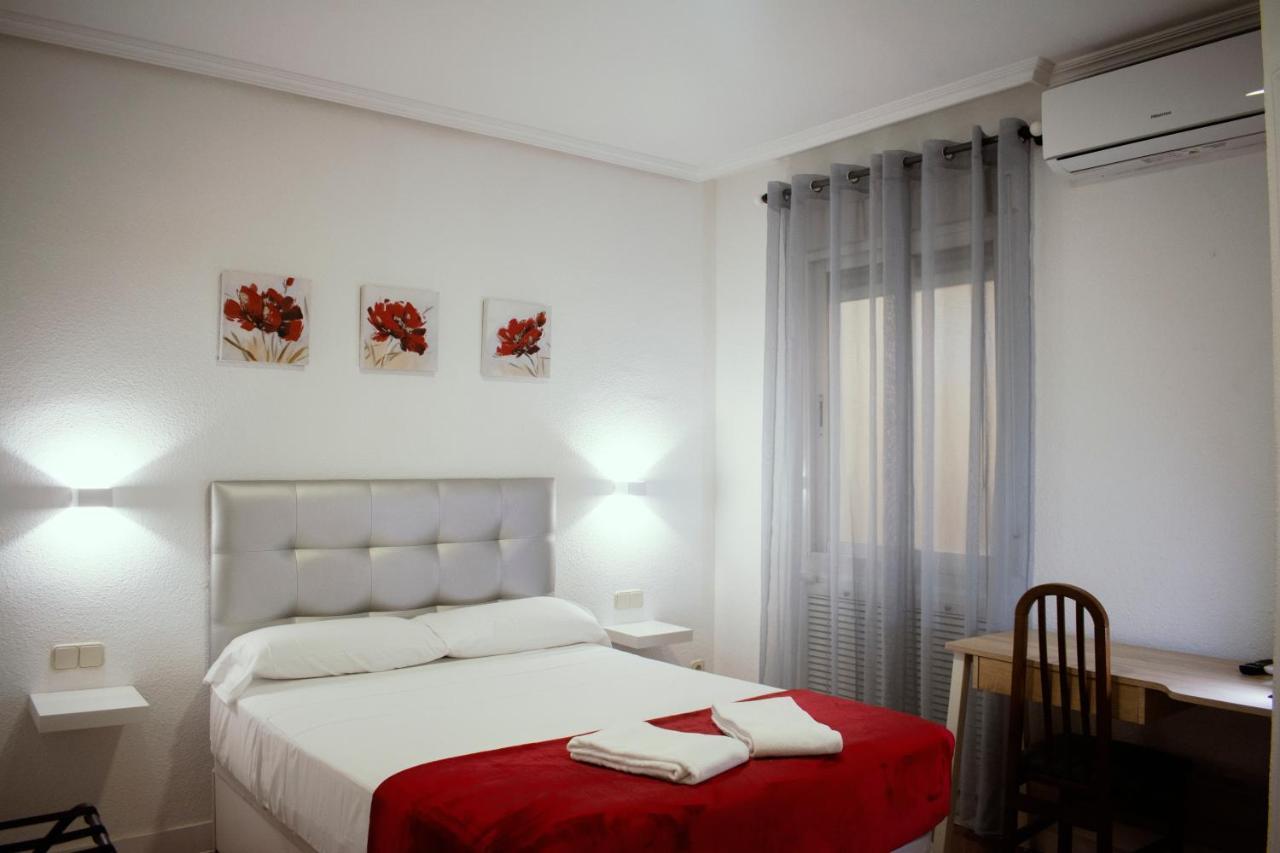 Hostal Artico Madrid Exteriér fotografie