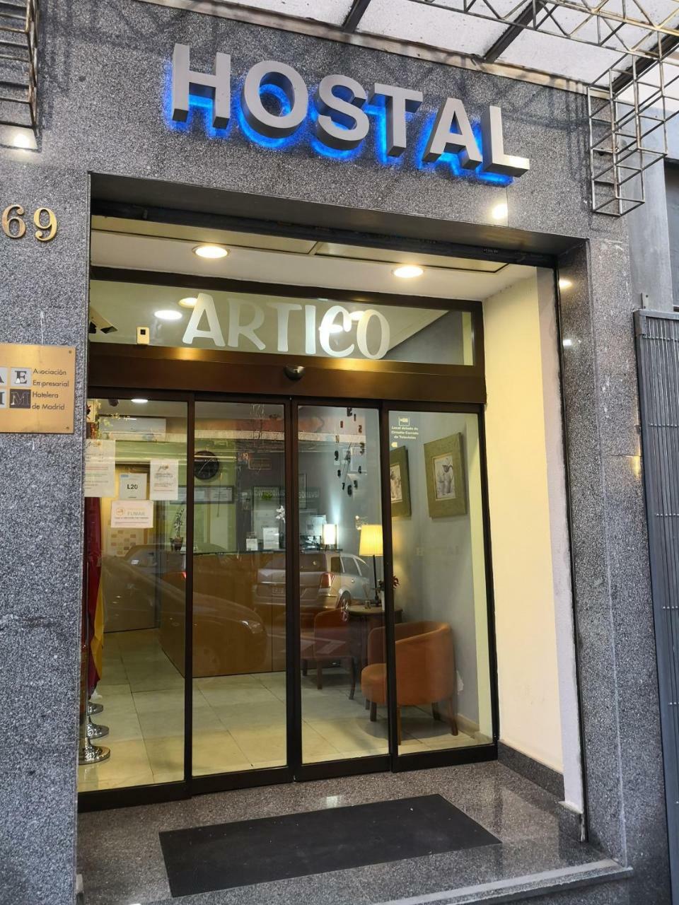Hostal Artico Madrid Exteriér fotografie